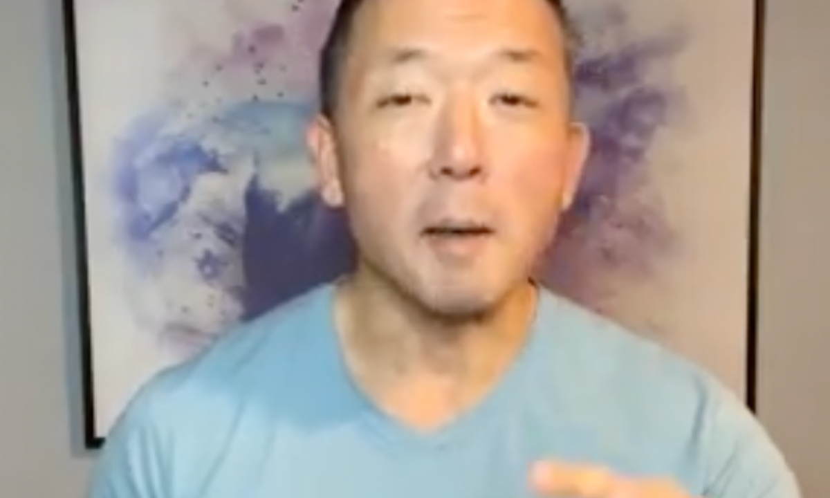 Featured image for “Why Do Dogs Bite the Leash?”